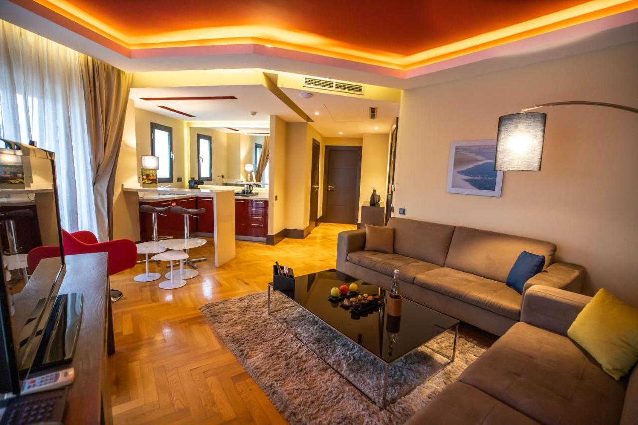 Gray Boutique Hotel Casablanca Ngoại thất bức ảnh A suite at the hotel